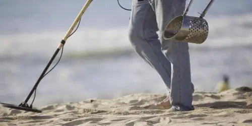 A GUIDE TO METAL DETECTING