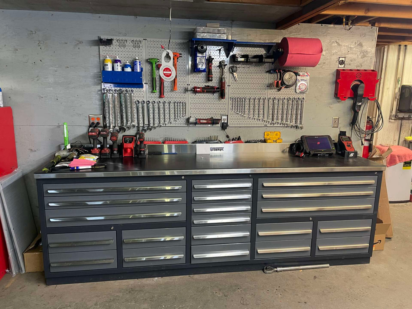 Power Tool Storage Workbenches